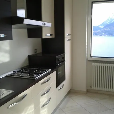Mit Terrasse Und Tollem See- Und Bergblick By Interhome شقة سان سيرو