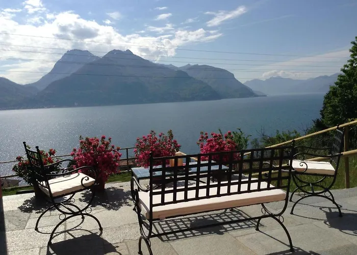Mit Terrasse Und Tollem See- Und Bergblick By Interhome *